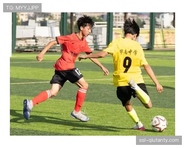 中国足协与教育部联合推动的“满天星”青训营在青岛开营